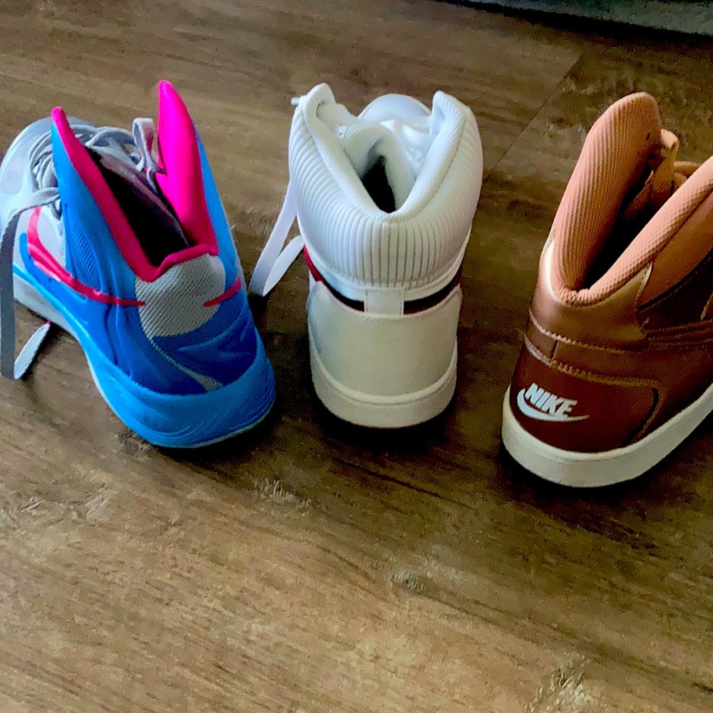Nike pick or take all three sizes;9 10 10.5 NEW